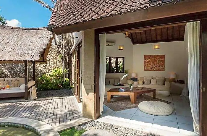 Kubu Villa