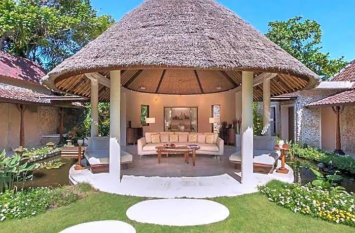 Kubu Villa