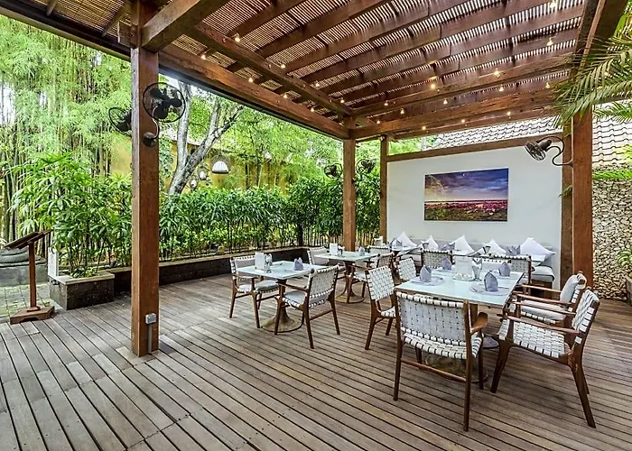 Kubu Villa
